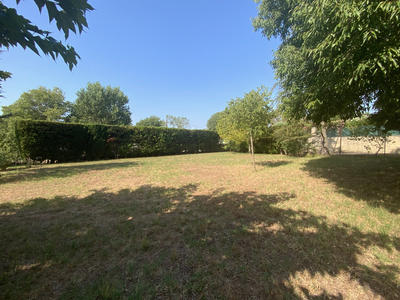 Terrain - 900 m²