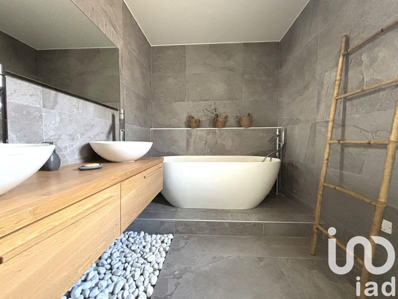 Maison - 158 m² - 5 pièces