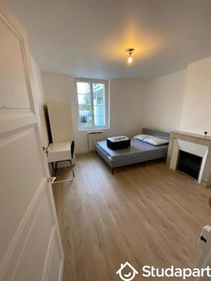 Chambre - 11 m² - 1 pièce