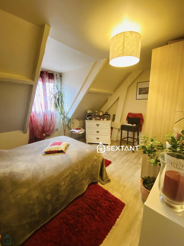 Maison - 95 m² - 5 pièces