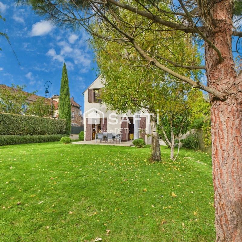 Maison - 201 m² - 8 pièces