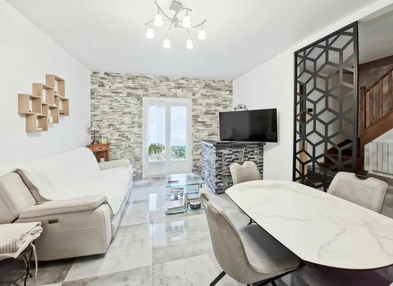 Maison - 123 m² - 6 pièces