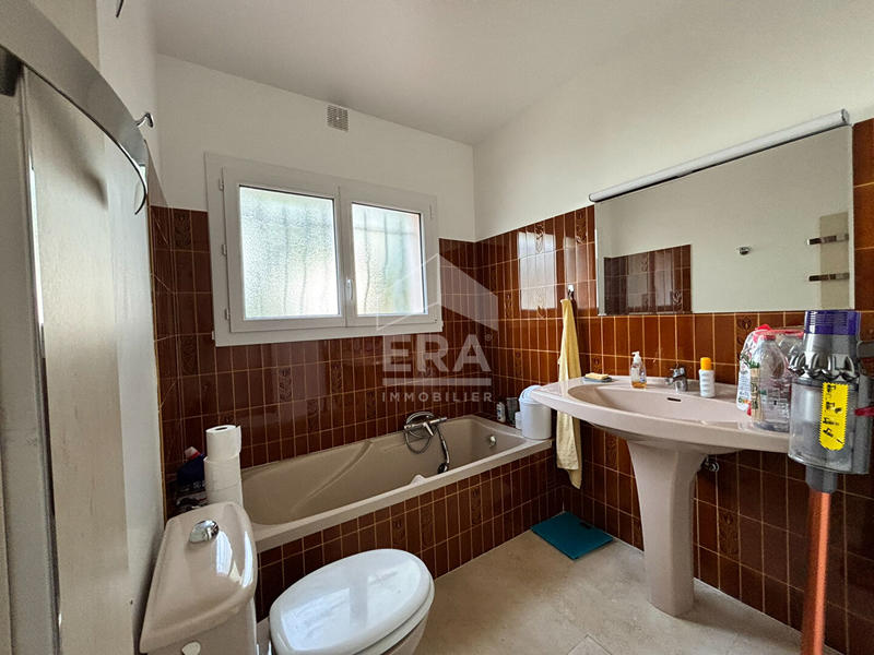 Maison - 225 m² - 7 pièces