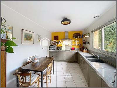 Maison - 152 m² - 6 pièces