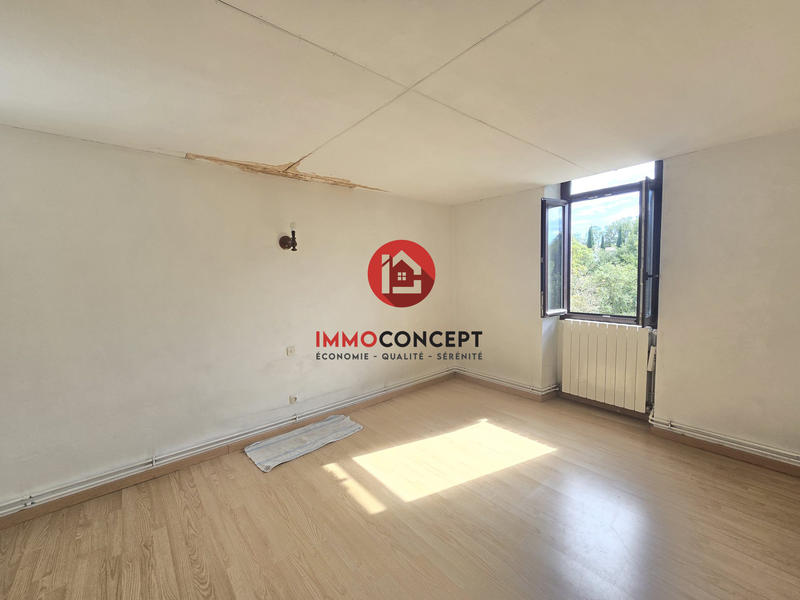 Maison - 96 m² - 5 pièces