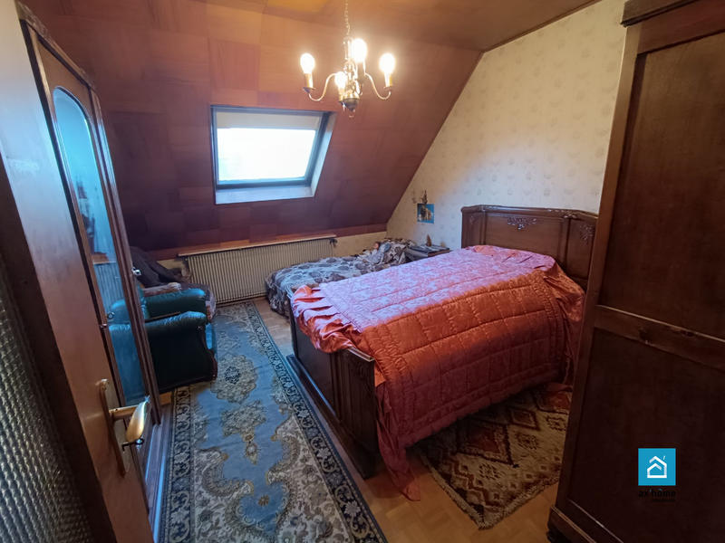 Maison - 210 m² - 7 pièces