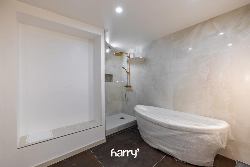 Appartement - 136 m² - 5 pièces