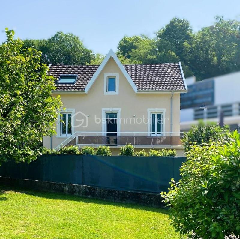 Maison - 147 m² - 6 pièces