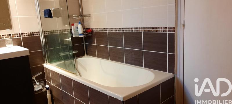 Maison - 180 m² - 8 pièces