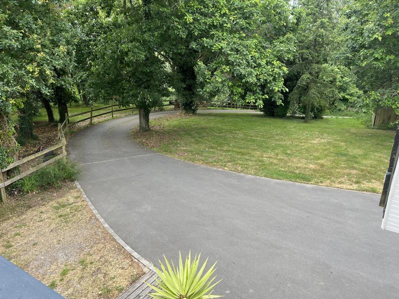 Maison contemporaine - 209 m² - 7 pièces