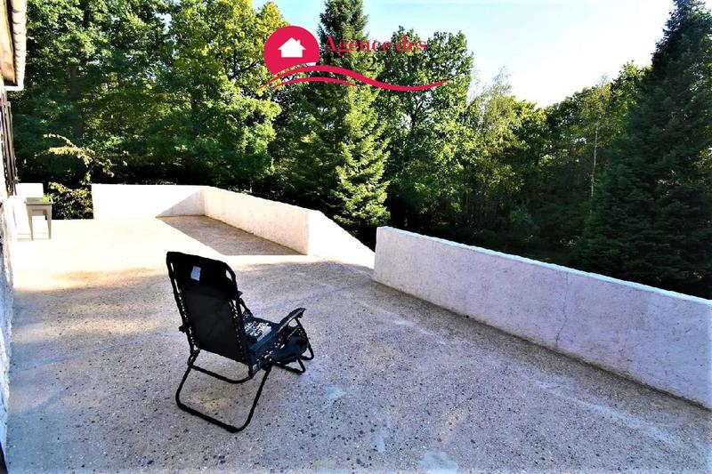 Maison - 138 m² - 7 pièces