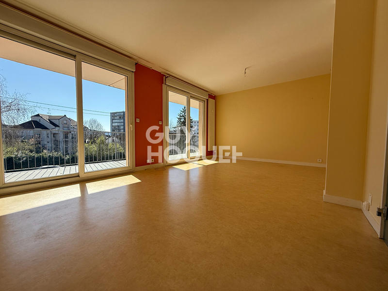 Appartement - 95 m² - 5 pièces