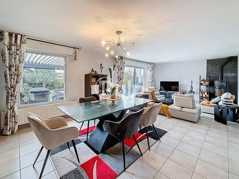 Maison - 105 m² - 5 pièces