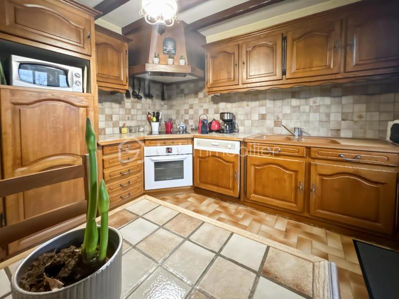 Maison traditionnelle - 117 m² - 6 pièces