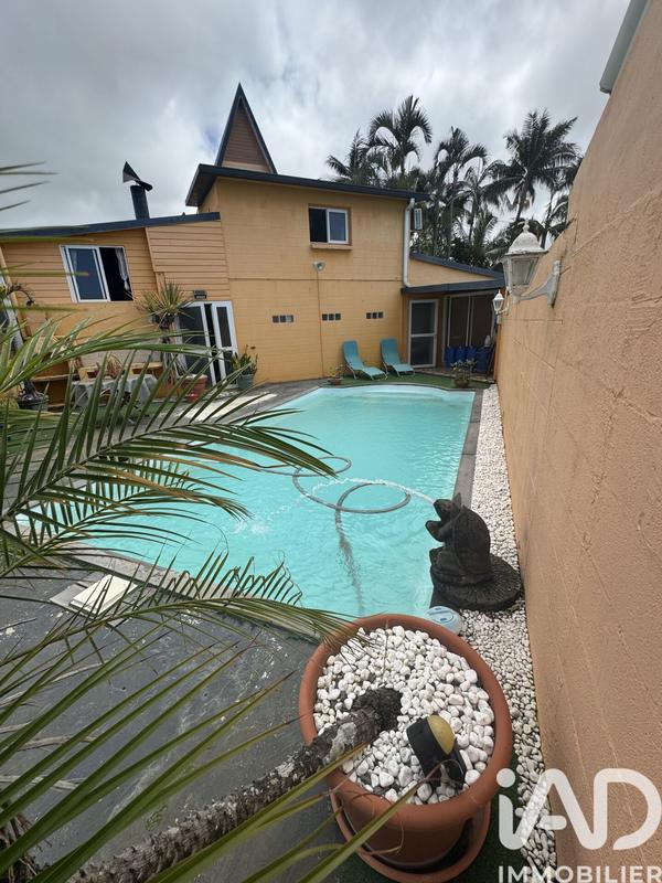 Maison - 251 m² - 7 pièces