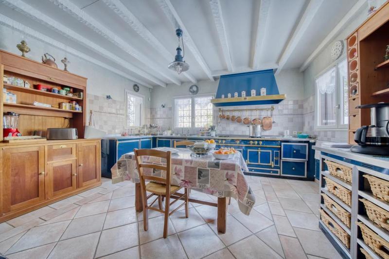 Propriété - 600 m² - 11 pièces