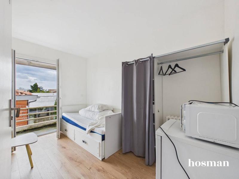 Maison - 220 m² - 10 pièces