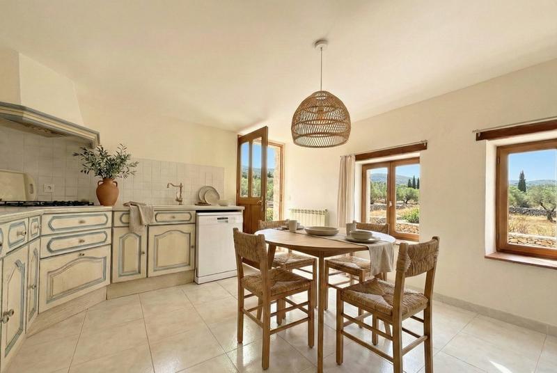 Maison ancienne - 229 m² - 7 pièces