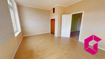 Maison - 217 m² - 9 pièces