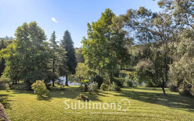 Maison - 283 m² - 9 pièces