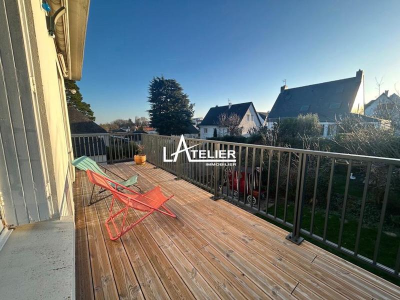 Maison - 181 m² - 7 pièces