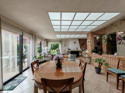 Maison - 208 m² - 10 pièces