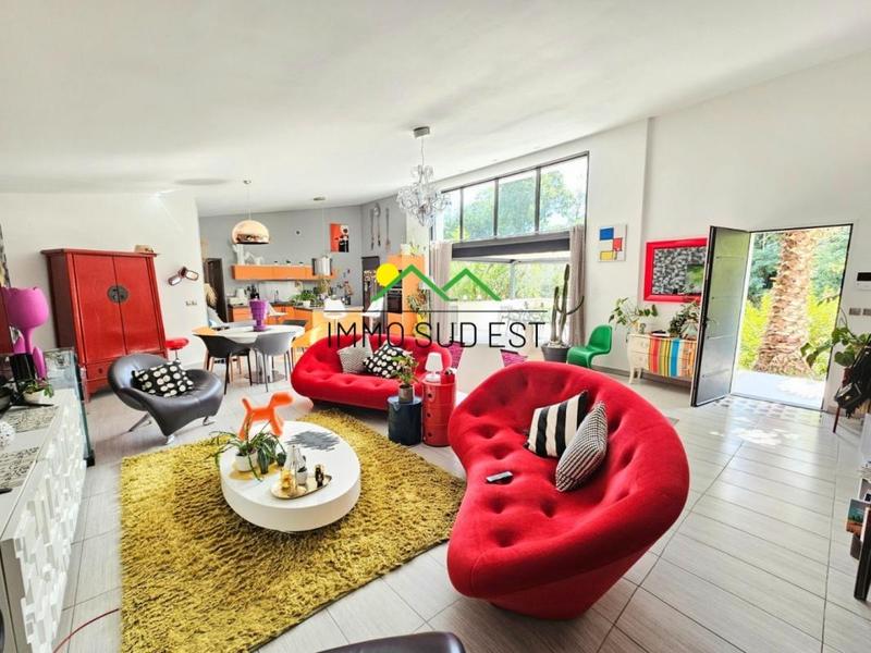 Villa - 181 m² - 7 pièces