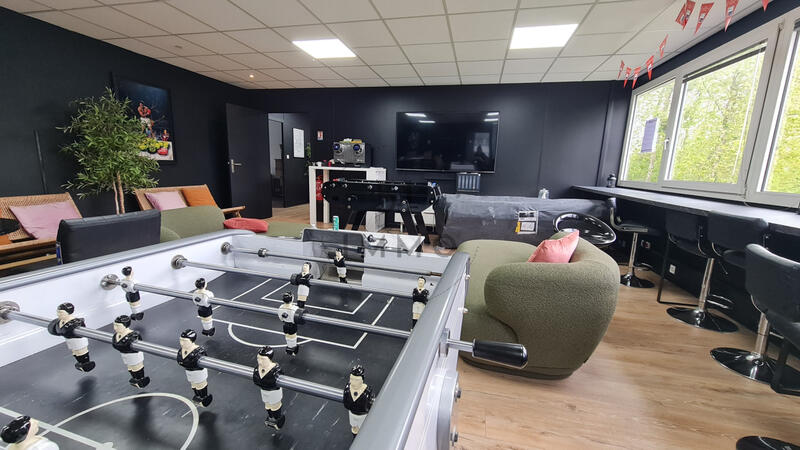 Bureau - 297 m²