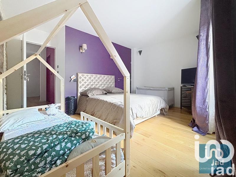 Maison de maîtres - 306 m² - 13 pièces