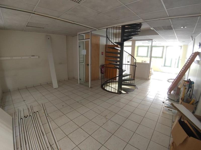 Local commercial - 260 m² - 3 pièces