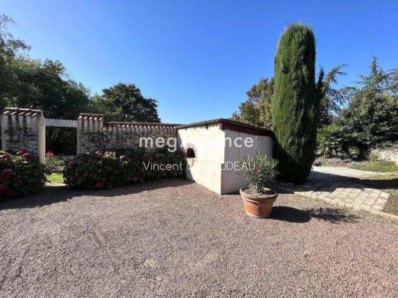 Maison - 250 m² - 7 pièces