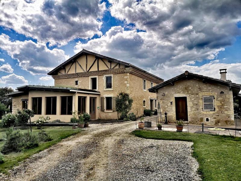 Maison de domaine équestre - 294 m² - 9 pièces