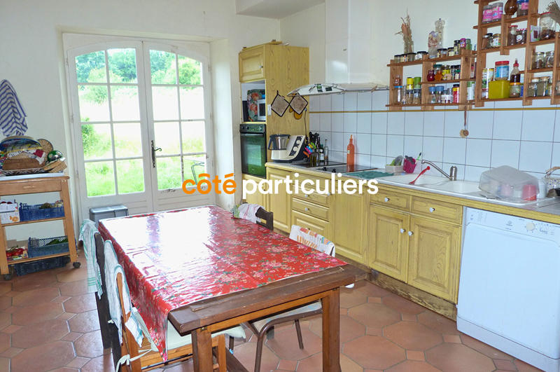 Maison - 384 m² - 8 pièces