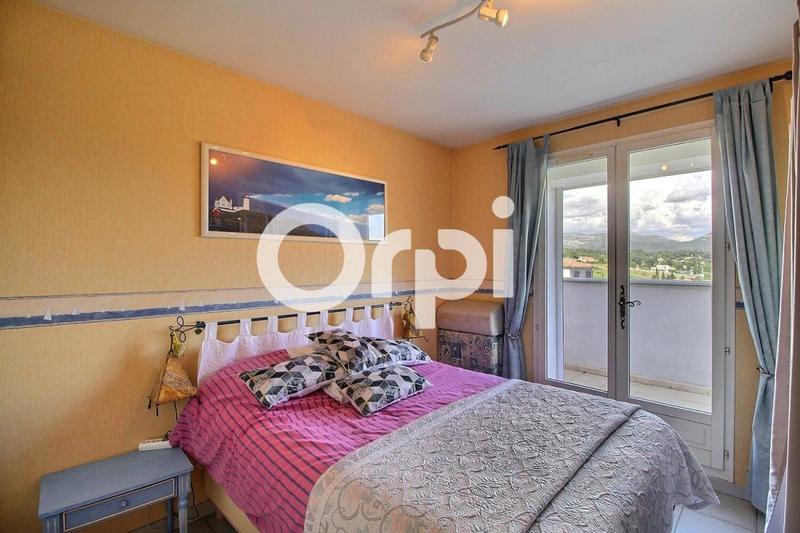 Maison - 200 m² - 5 pièces