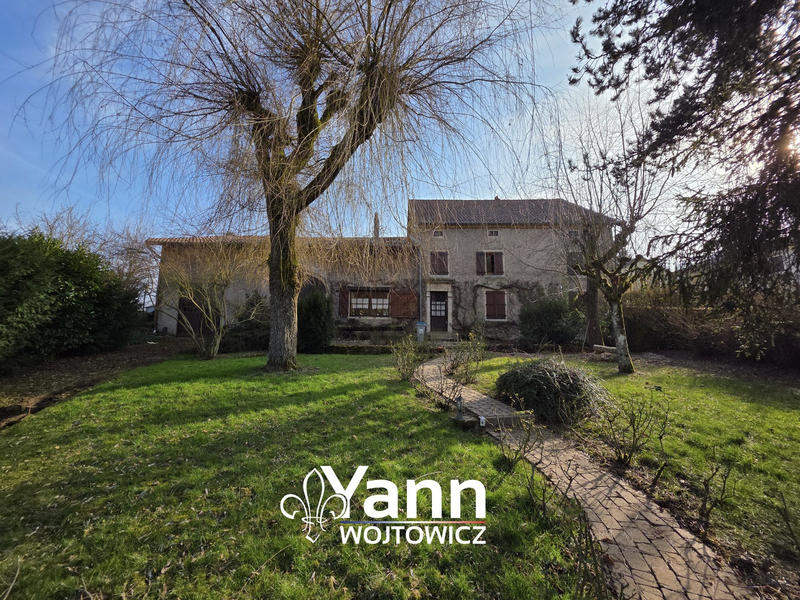 Maison - 270 m² - 7 pièces