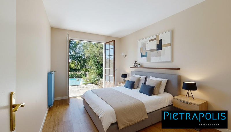 Maison - 170 m² - 8 pièces