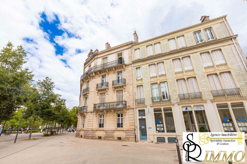 Appartement - 138 m² - 3 pièces