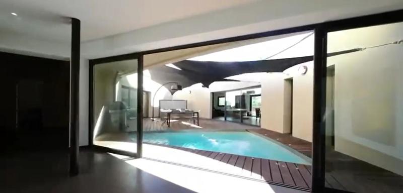 Villa - 394 m² - 11 pièces