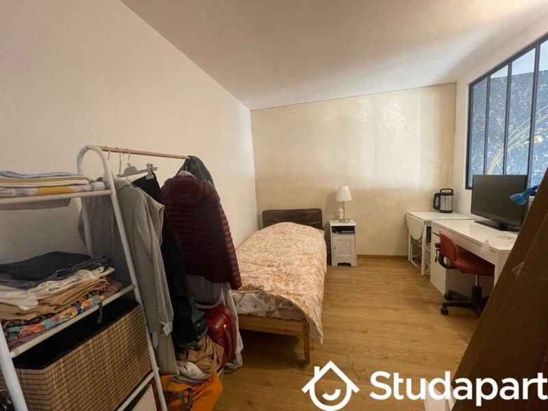 Chambre - 10 m² - 1 pièce