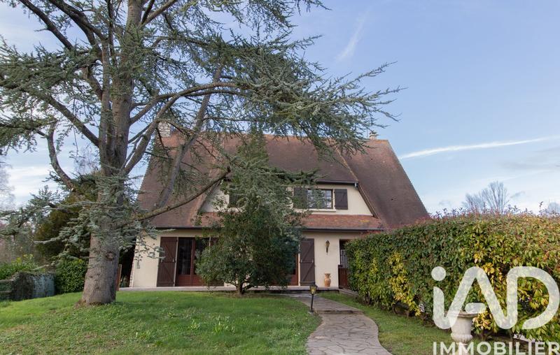 Maison - 208 m² - 9 pièces