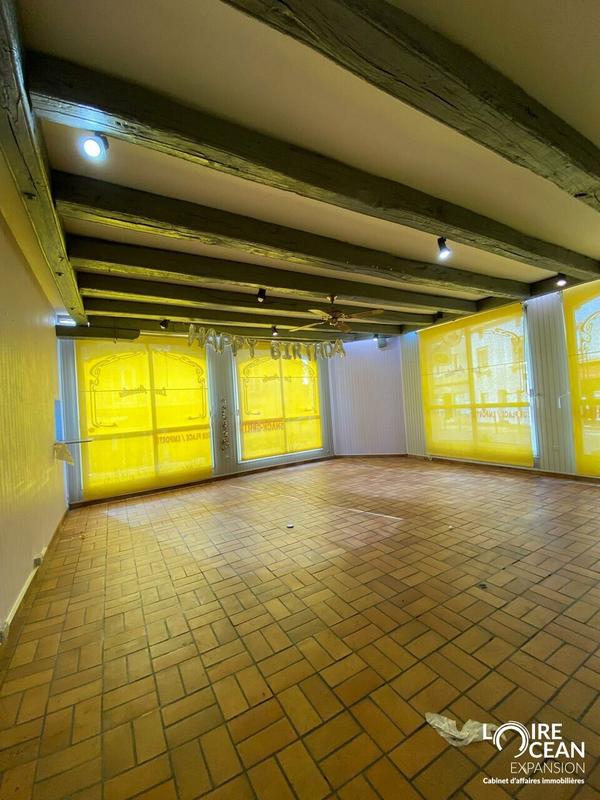 Local commercial - 212 m²
