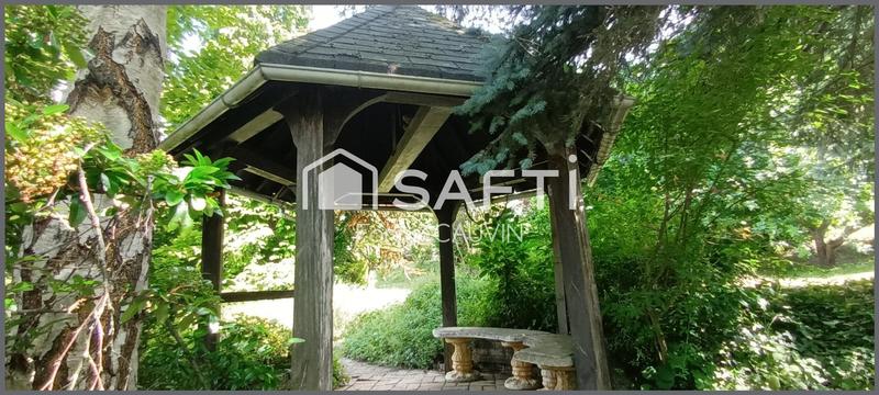 Maison - 236 m² - 8 pièces