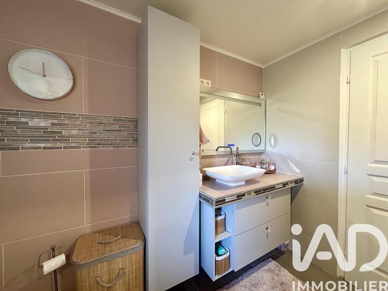 Maison - 242 m² - 7 pièces