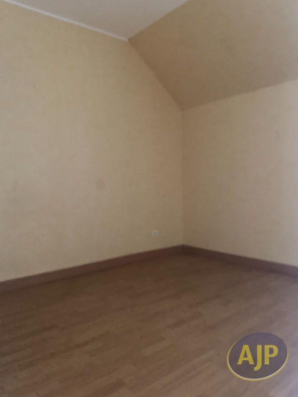 Maison - 87 m² - 4 pièces