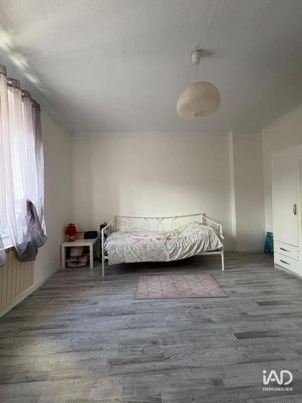 Maison - 211 m² - 6 pièces