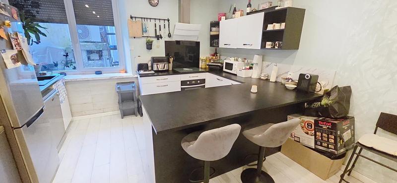 Maison - 230 m² - 7 pièces