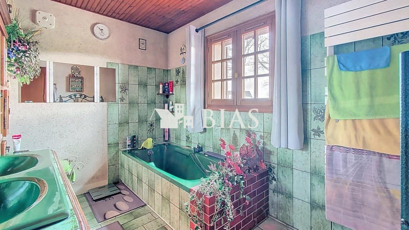 Viager - Maison traditionnelle - 145 m² - 6 pièces