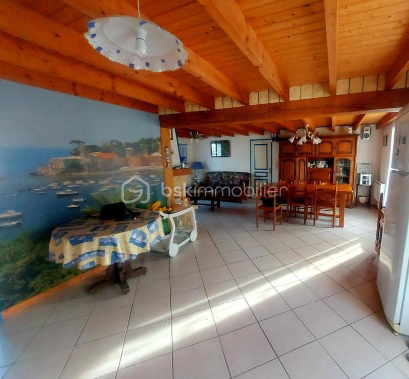 Maison - 94 m² - 4 pièces