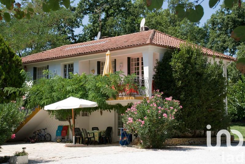 Maison - 400 m² - 21 pièces