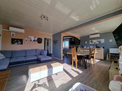 Maison de village - 100 m² - 4 pièces